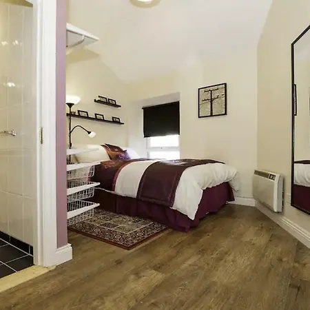 Executive Studio Upstairs *